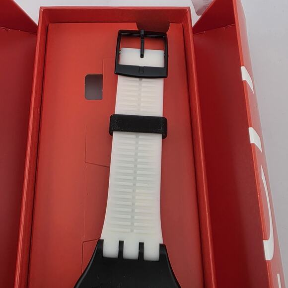 Swatch Originals WINDY BUNNY BEAST Anime Silicone Watch 41mm SUOZ112 New main image 6